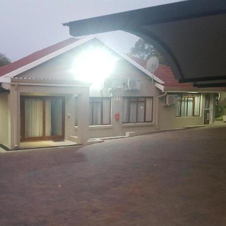 Bonim Guesthouse - Aka Magisha Guesthouse Mbombela Luaran gambar